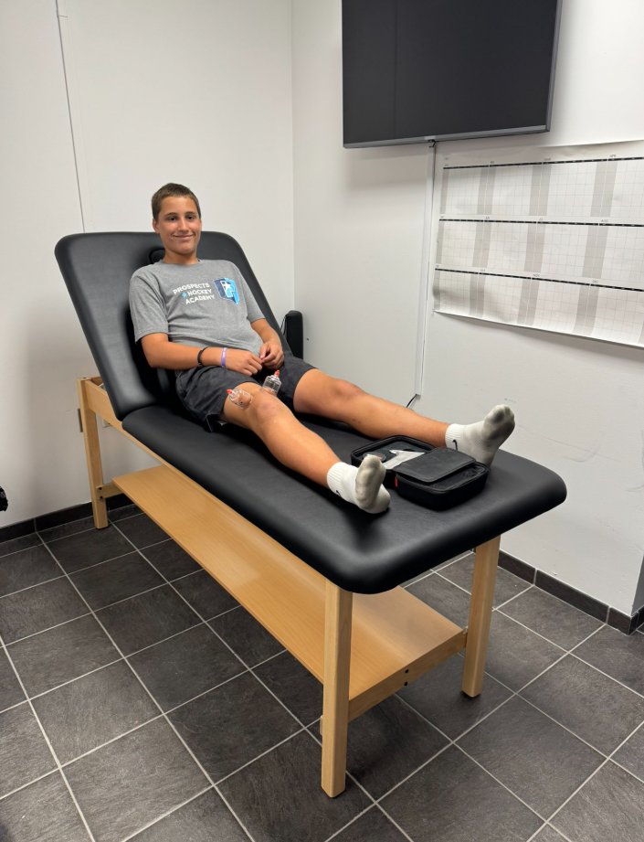 🏒 Shoutout to <a href="/PHA_STL/">Prospects Hockey Academy</a> in Missouri!
Athletic Trainer William Dill was one of our lucky winners in the Athletic Training Month Giveaway — and his new Timber Solid Wood Treatment Table looks right at home in the training room 🙌
Thanks for sharing the photo, William!