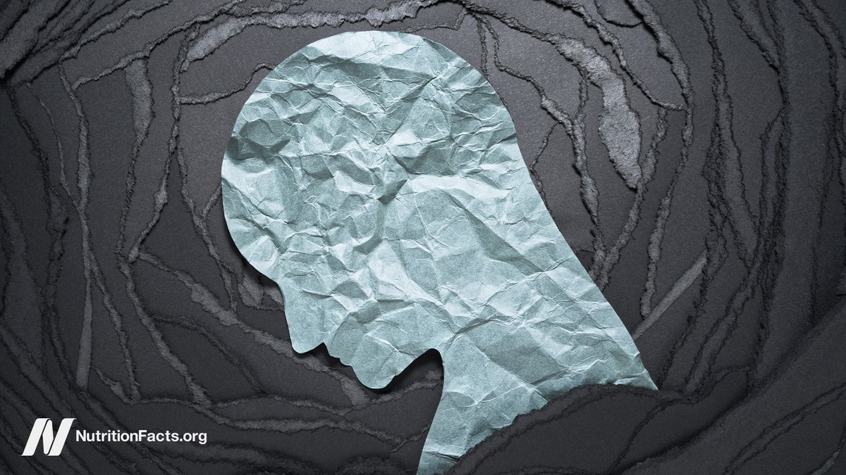 nutrition_facts's tweet image. Caloric restriction can boost levels of brain-derived neurotrophic factor (BDNF), which is considered to play a critical role in mood disorders. see.nf/3HIx0eK