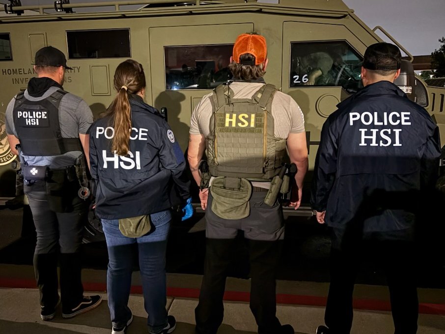 HSILosAngeles's tweet image. HSI LA El Camino Real Financial Crimes Task Force with assistance from federal and state partners executed a search warrant at an underground night club in El Monte, CA, July 19. 9 individuals were detained on immigration violations and are in ICE custody pending removal.