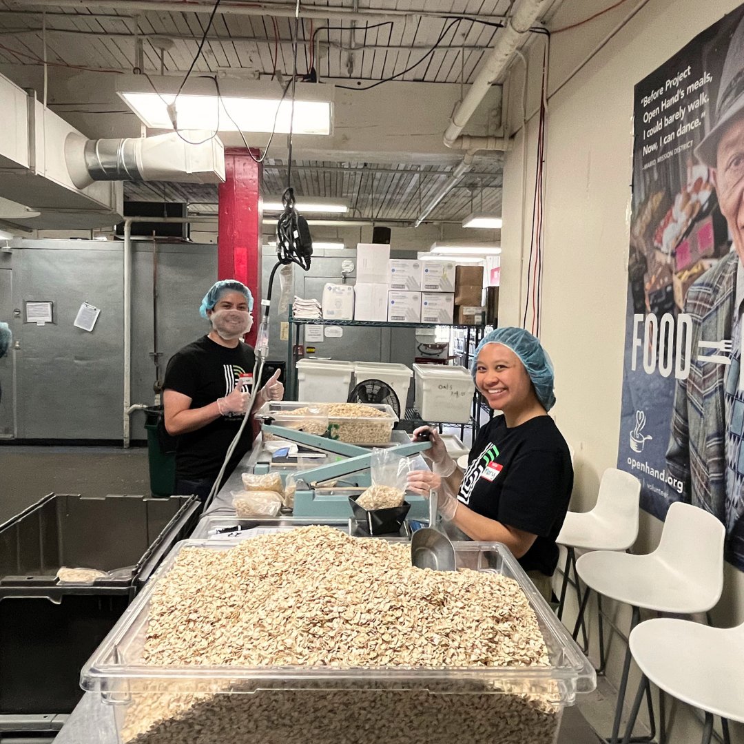 bbbsbayarea's tweet photo. Giving back one meal at a time! 🥣 Our matches and staff volunteered with @ProjectOpenHand, packing 300 servings of rice, 500 of oatmeal, and 150 lbs of potatoes for those in need. Matches expressed interest in volunteering again soon! 💚 

#BBBSBA #Volunteer #BiggerTogether https://t.co/unGxPukOXV