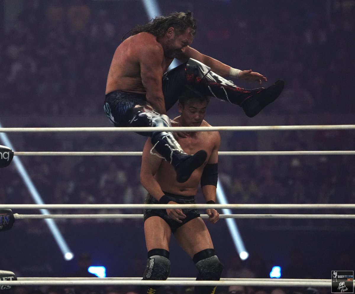 AmberNicoPhoto's tweet image. Kenny Omega vs. Kazuchika Okada at AEW All In in Dallas, TX #aew #aewdynamite #aewallin #allintexas #aewcollision #allelitewrestling #wrestling #ambernicophoto #kennyomega #okada