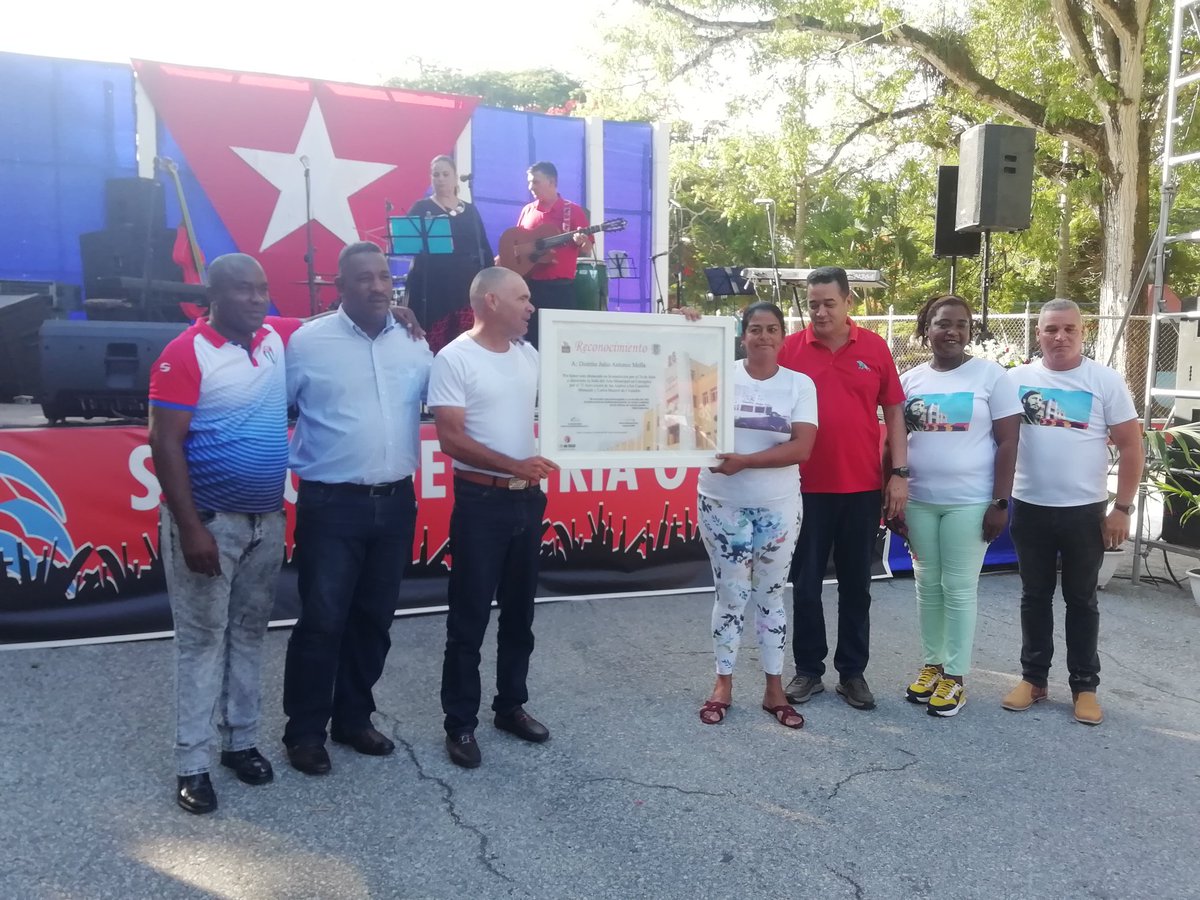 RodolfoMedinaH3's tweet photo. Este martes acto municipal en #Camagüey por el aniversario 72 del asalto a los Cuarteles Moncada y Carlos Manuel de Cespedes, con la participación de las máximas autoridades políticas y gubernamentales de la provincia y la capital agramontina. https://t.co/lQIAgLh5AX