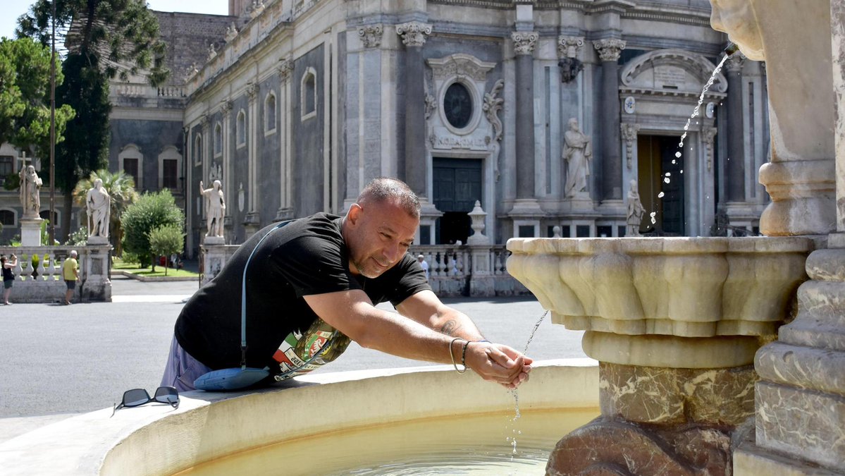 rep_palermo's tweet image. Inferno Sicilia, nella Piana di Catania 45,7 gradi palermo.repubblica.it/cronaca/2025/0…
