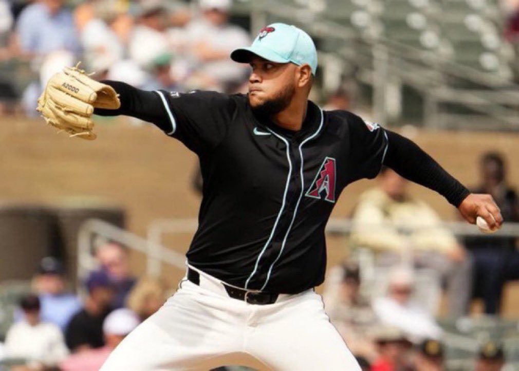 AlexCaruso's tweet image. HAMMER the Under on This.
Eduardo Rodriguez Under 5.5 Strikeouts
Run up the ❤️ for one more MLB Play
Rodriguez is Under in 6/8 home games and this is a TERRIBLE matchup for him
As the Astros have the 5th LOWEST strikeout rate to lefties the past year and Rodriguez had 1 K in…