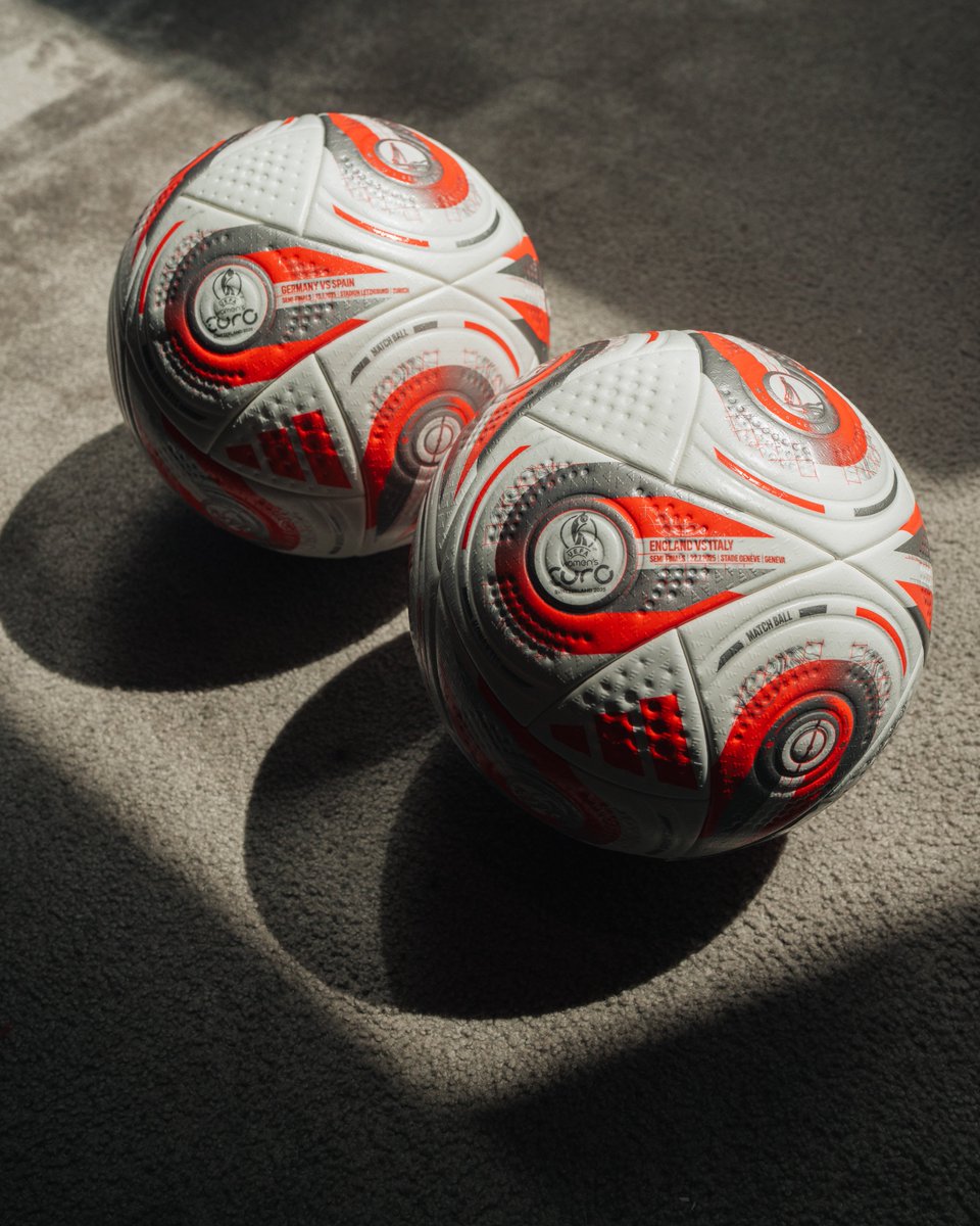 ArsenalWFC's tweet image. The stage is set ✨
The official @adidasfootball ball for the Women's Euros is here to shine under the semi-final spotlight ⚽️