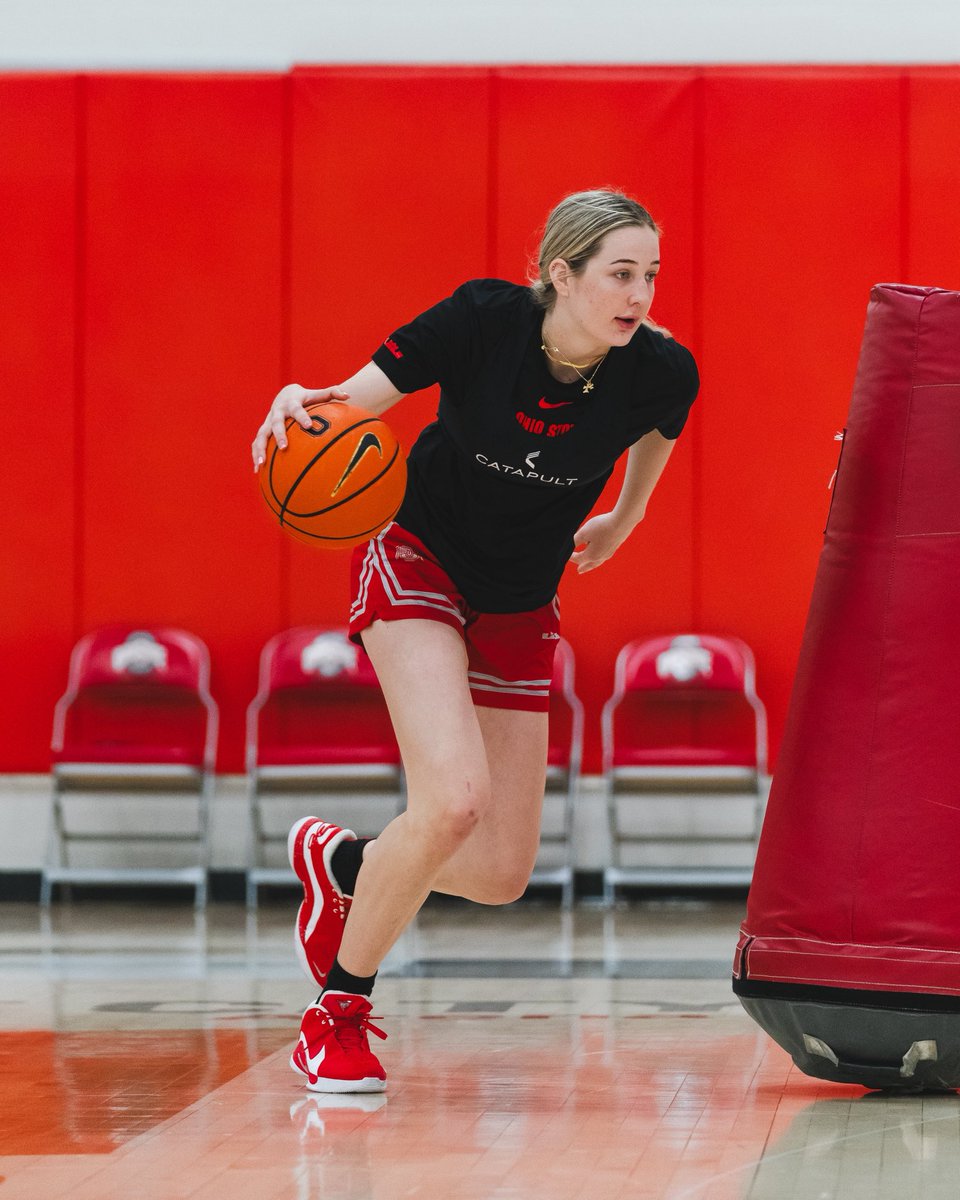 OhioStateWBB's tweet image. Buckeye Nation get to know Transfer Forward Kylee Kitts ➡️🎥
🌰 From Oviedo, FL
🌰 Spent Freshman year at UF
🌰 Was a top 25 recruit in her class
#GoBucks