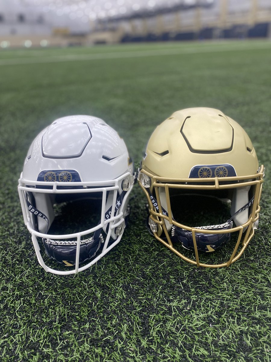ZipsEquipment's tweet image. 👀 🛞 🦘
You’ll see it at @MACSports Media Day first and then Game 1 on August 28th, the double Wagon Wheel on the front! 23’ & 24’ back2back wins- let’s keep adding too it. Almost Training Camp Time! #GoZips #MakeTheClimb @HealyAwards @RiddellSports @ZipsFB