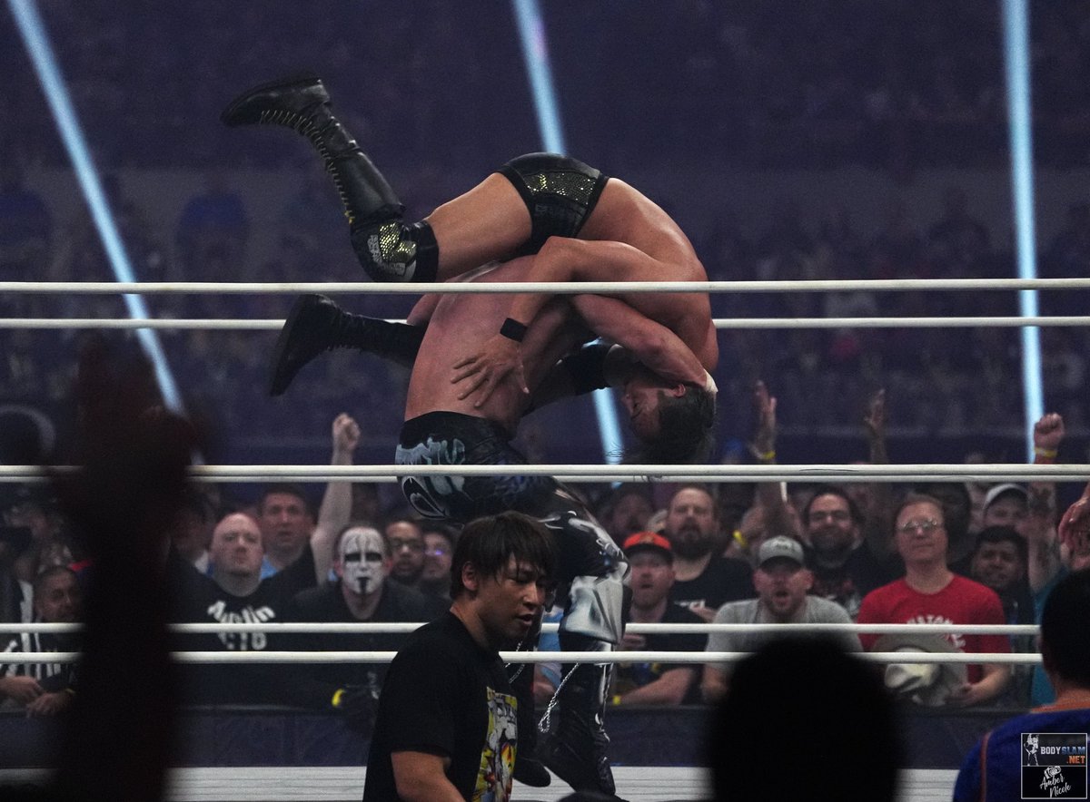 AmberNicoPhoto's tweet image. Kenny Omega vs. Kazuchika Okada at AEW All In in Dallas, TX #aew #aewdynamite #aewallin #allintexas #aewcollision #allelitewrestling #wrestling #ambernicophoto #kennyomega #okada
