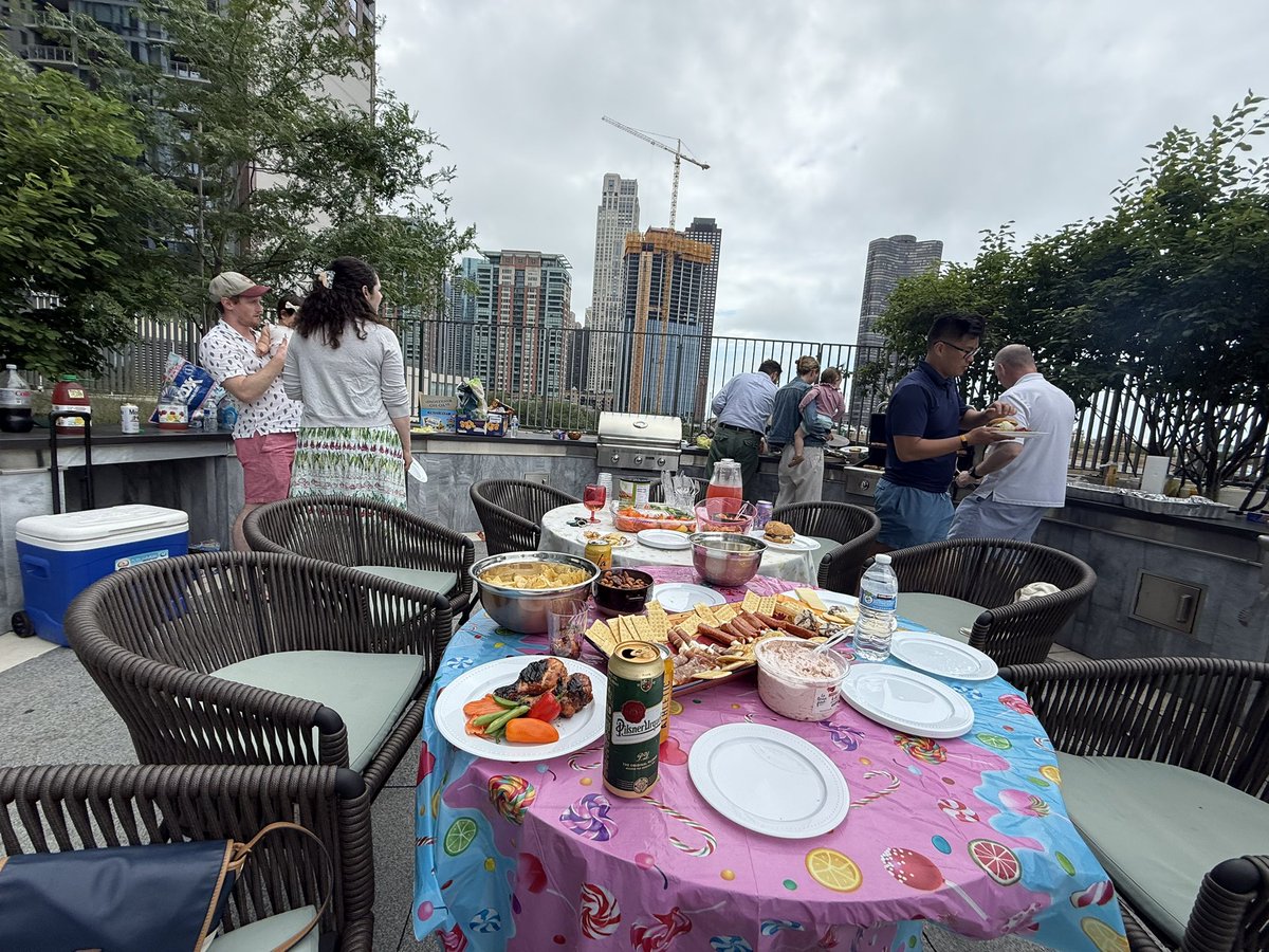 MeckerMollerMD's tweet image. Enjoying time with Our @uchicagosurgery @UChicagoMed surgical oncology fellows 2023,2025 and upcoming 2026 and 2027 .