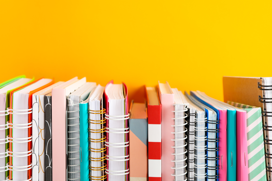ANELE (@redanele) on Twitter photo 📚 ¿Las editoriales cambian los libros de texto cada año? Es uno de los mitos más extendidos… y más alejados de la realidad. Te contamos más en el último artículo de #LaVentanadeANELE. 
anele.org/ventana-de-ane… 📚 ¿Las editoriales cambian los libros de texto cada año? Es uno de los mitos más extendidos… y más alejados de la realidad. Te contamos más en el último artículo de #LaVentanadeANELE. 
anele.org/ventana-de-ane…