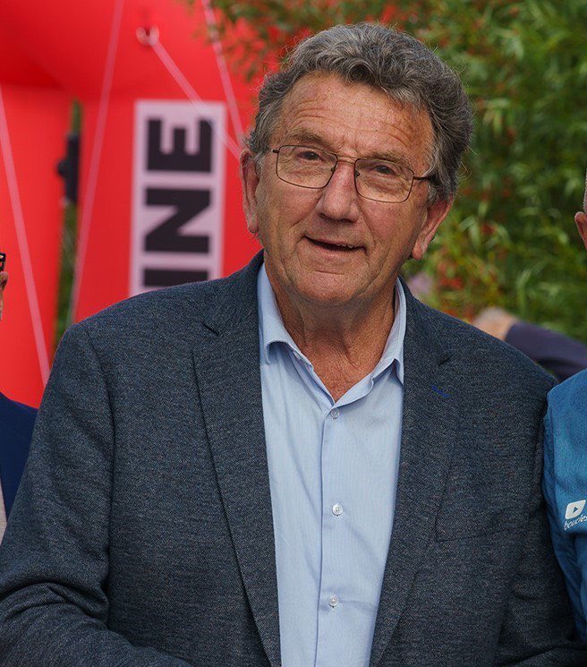 ValerieHayer's tweet image. Mes débuts au conseil départemental de la Mayenne. La relation franco allemande. Le sport. L’amour de la terre et de ses bêtes. Les coups de gueule parfois. Le bon temps. Et le travail sans relâche au service des Mayennais.
C’était Gérard. Immense tristesse de le voir partir.