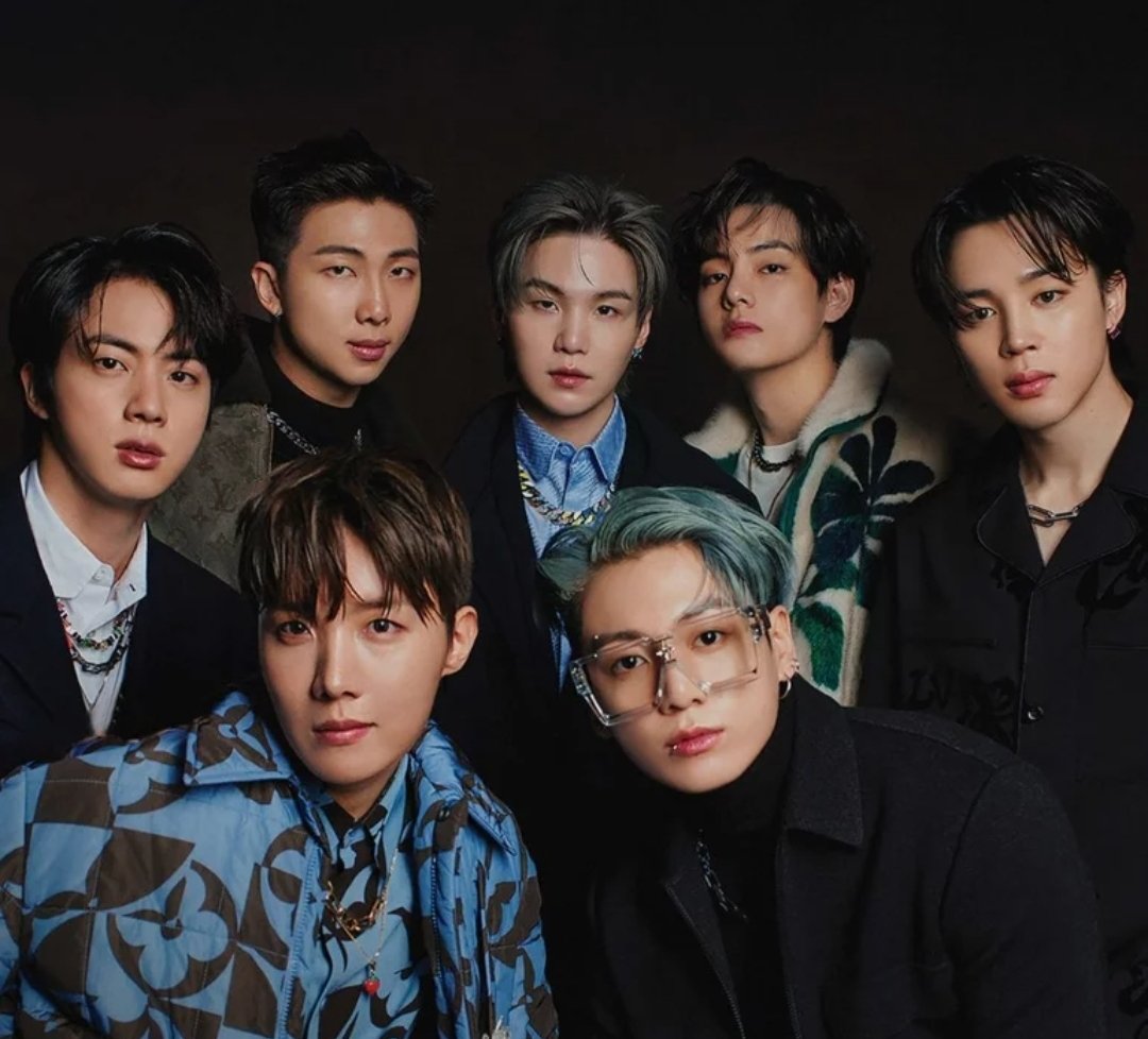TheePopCore's tweet image. BTS joins Justin Bieber as the 10th artist in Spotify history with the most songs - 44 in total - surpassing 300 MILLION streams.