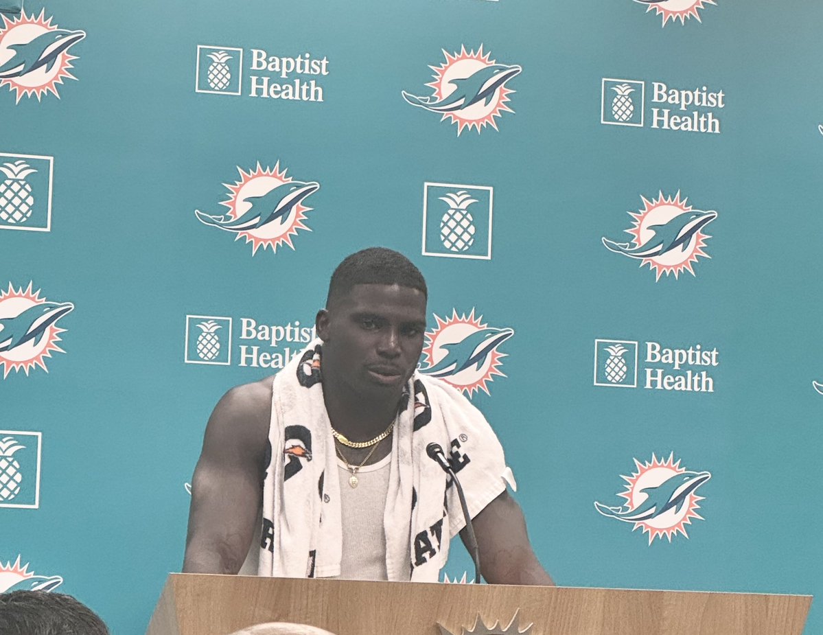 CameronWolfe's tweet image. Tyreek Hill told his dad he wants see what best version of himself looks like when he just focuses on football & family.
“I haven’t given the best version of Tyreek my whole entire career”
Focus: being present, on time, well-conditioned & available, vocal leader, 2K yards chase