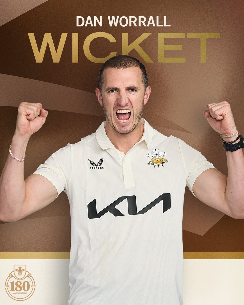 surreycricket's tweet image. 🤩 GONE!! The new ball does the trick as James Wharton is caught behind off the bowling of Worrall for 78.
🏏 Yorkshire 276/4 as Matthew Revis comes to the crease.
📺 WATCH LIVE ➡️ kiaoval.com/match-centre-m…
🤎 | #SurreyCricket
