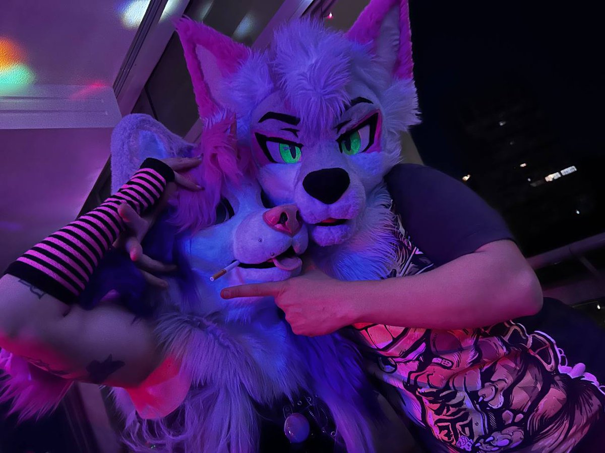 I knew you were crazy, but I didn't know you were so crazy!!!
Loved to meeting you
<a href="/Momokoplay_/">Momokoplay</a>