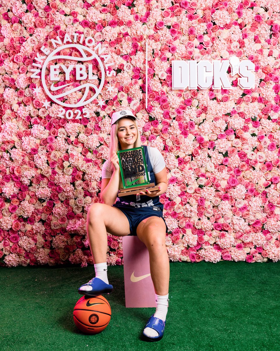 NikeGirlsEYBL's tweet image. Championship portraits featuring the 16u EYBL champions @NorthTartan. 🏆 (1/3)
#2025EYBL | #NikeNationals
