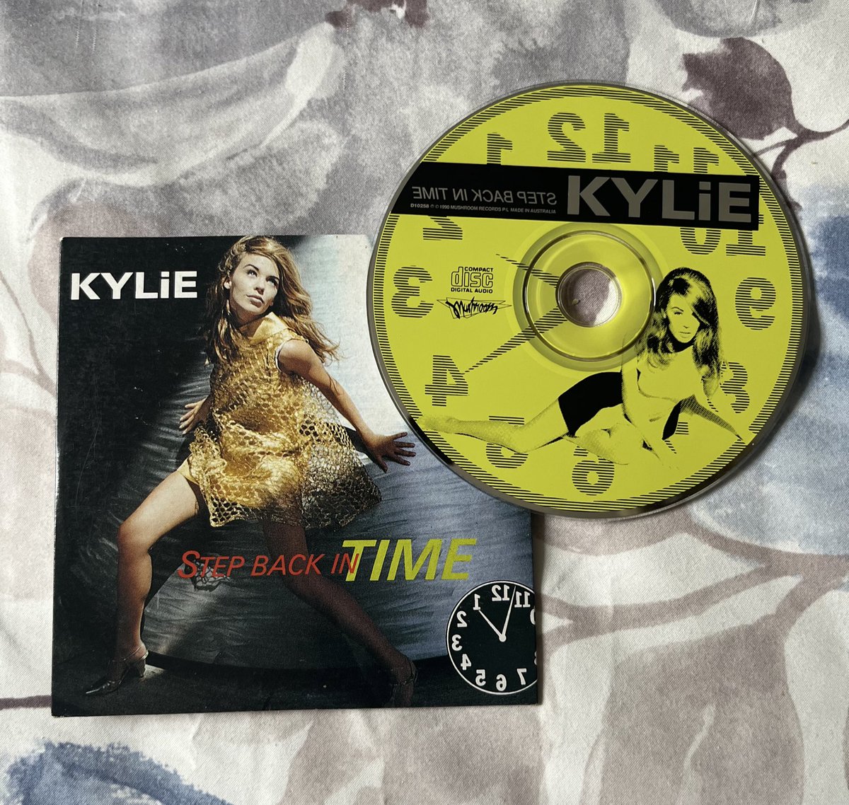 MichaelYoga79's tweet image. A long wanted item now in my @kylieminogue collection. Step Back In Time Oz picture disc CD. #KylieMinogue #stepbackintime