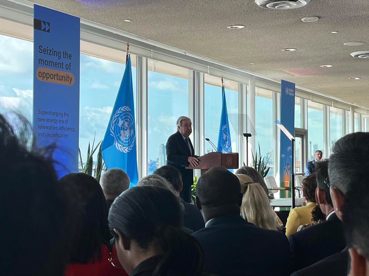 cassie_flynn's tweet image. It's time we supercharge the new energy era.
@antonioguterres’s speech & new @UN report launched today make the inevitability and substantial benefits of the clean energy revolution absolutely clear.
We must seize this moment of opportunity, now. un.org/en/climatechan…