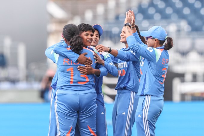Good start from Indian bowlers in a series decider 👏