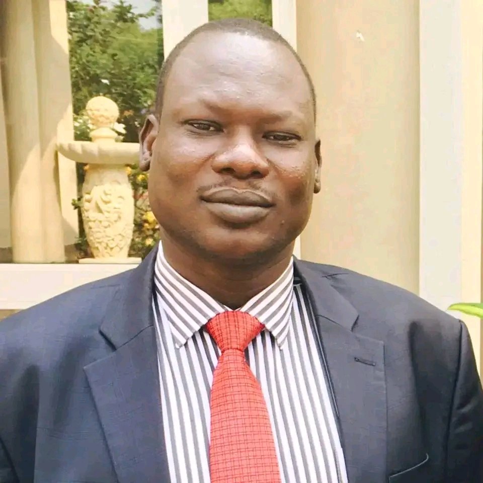 DanielGarang9's tweet image. The Deputy Mayor of Juba City Council, Thiik Thiik Mayardit, has pledged 30 million SSP to the six participating counties in the Warrap State Peace Tournament, while his wife, Aluel Deng Awuol, has pledged 5 million SSP to the tournament management.
#Source: Aweil News Agency