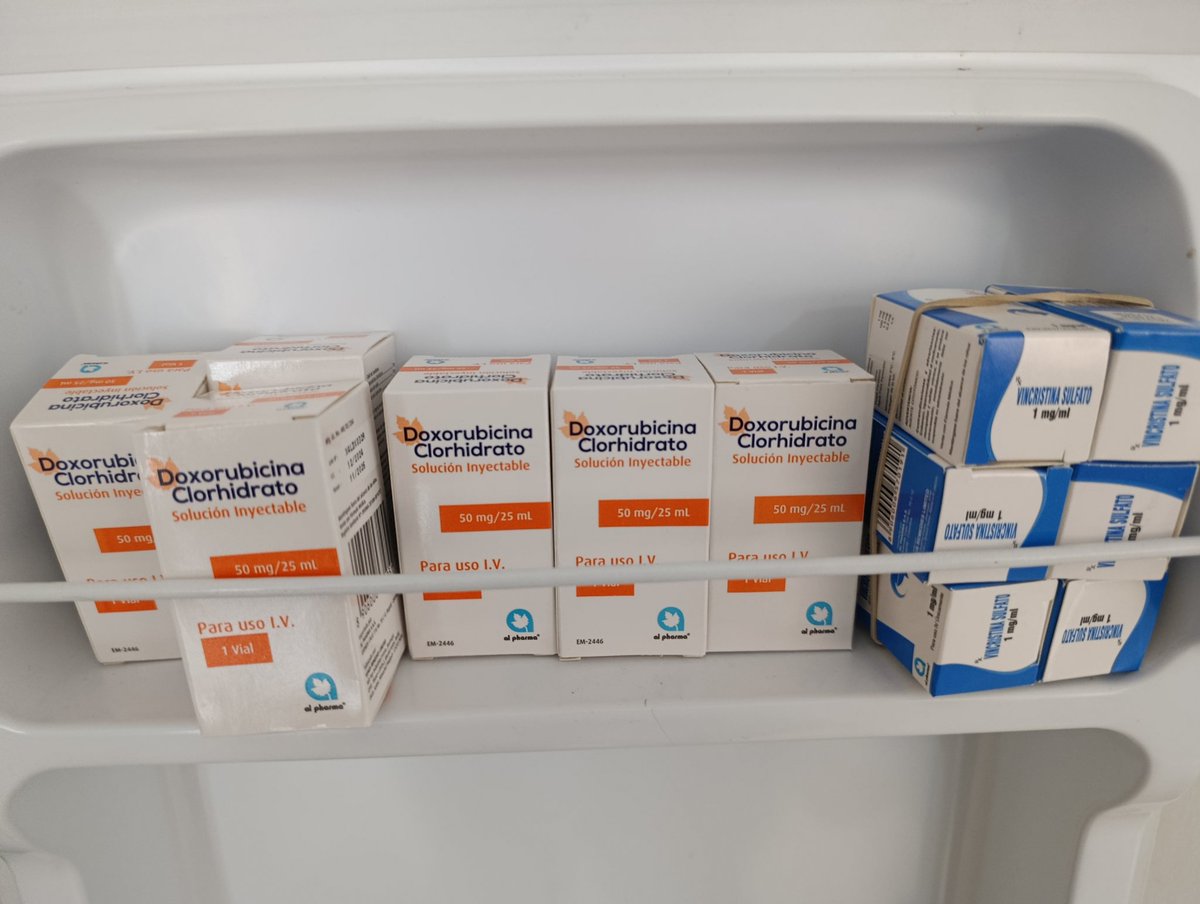 MamaLisVzla's tweet image. Ayer recibí los medicamentos para las quimioterapias de los 3 bebés para 2 ciclos 🥰🙏🏻🎗️.
Esto fue posible gracias al apoyo de ustedes.
Esto es algo mínimo en proporción a lo que hace falta, pero es mucho para cada bebé que recibe el apoyo, por eso seguimos sin parar.
Por aquí…