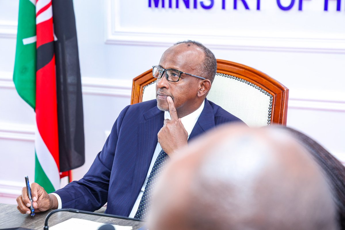 HonAdenDuale's tweet image. Held a consultative meeting this afternoon with universities offering nursing programmes, where I announced far-reaching reforms to restore integrity, transparency and fairness in the posting of BScN interns, following serious irregularities in the 2025/2026 placement process.…
