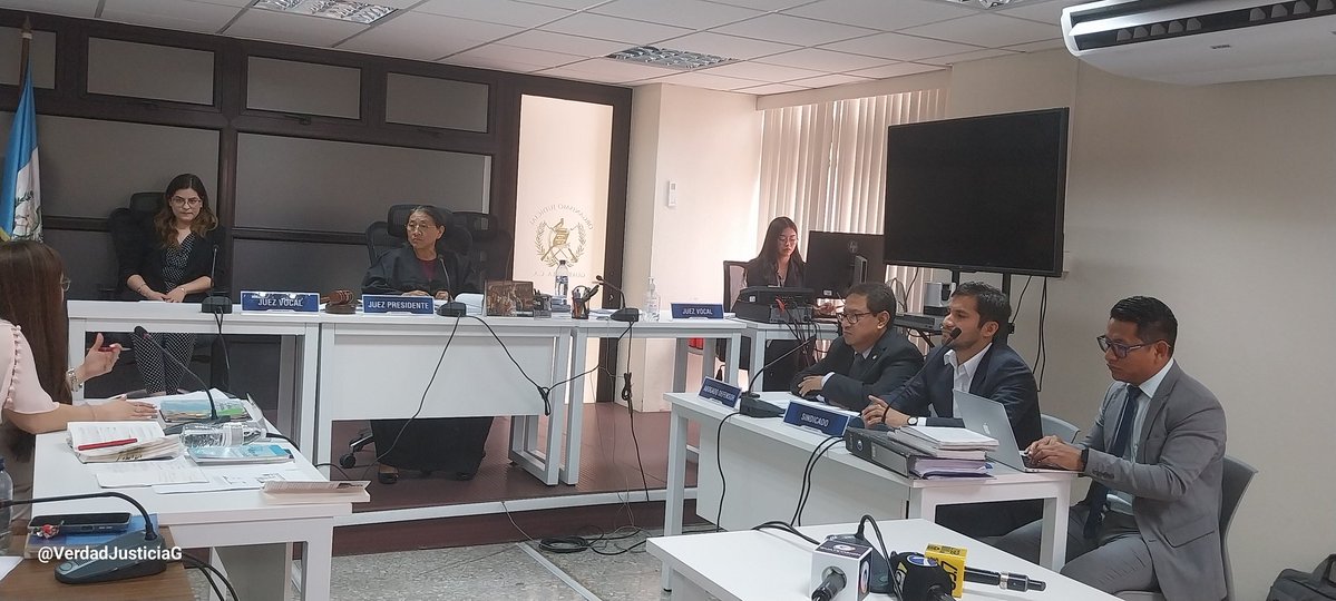 VerdadJusticiaG's tweet image. #CasoSemilla #EduardoMasaya Audiencia de solicitud de medidas sustitutiva por parte de Eduardo Masaya. Sintonizala en este 🔗
facebook.com/share/v/16T2qv…