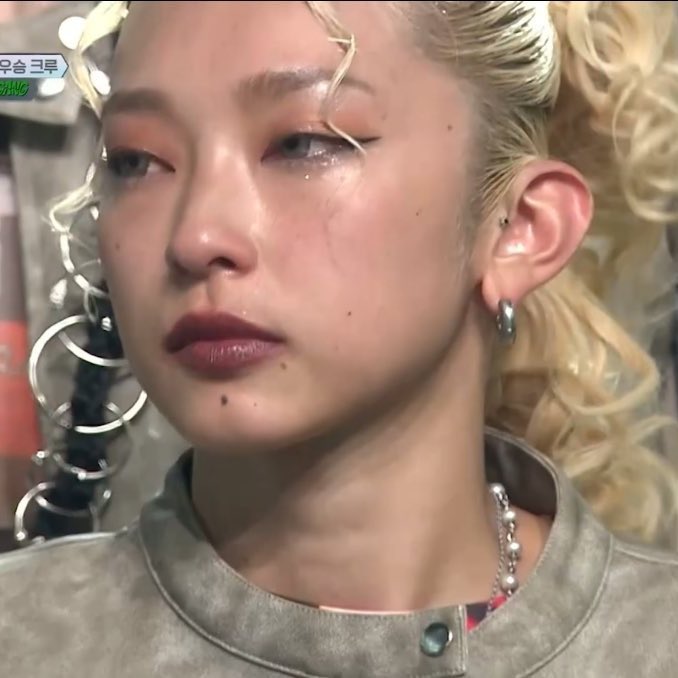 ndoxyw's tweet image. 쿄카한국에더있어야할거같은데나진짜못보내제발