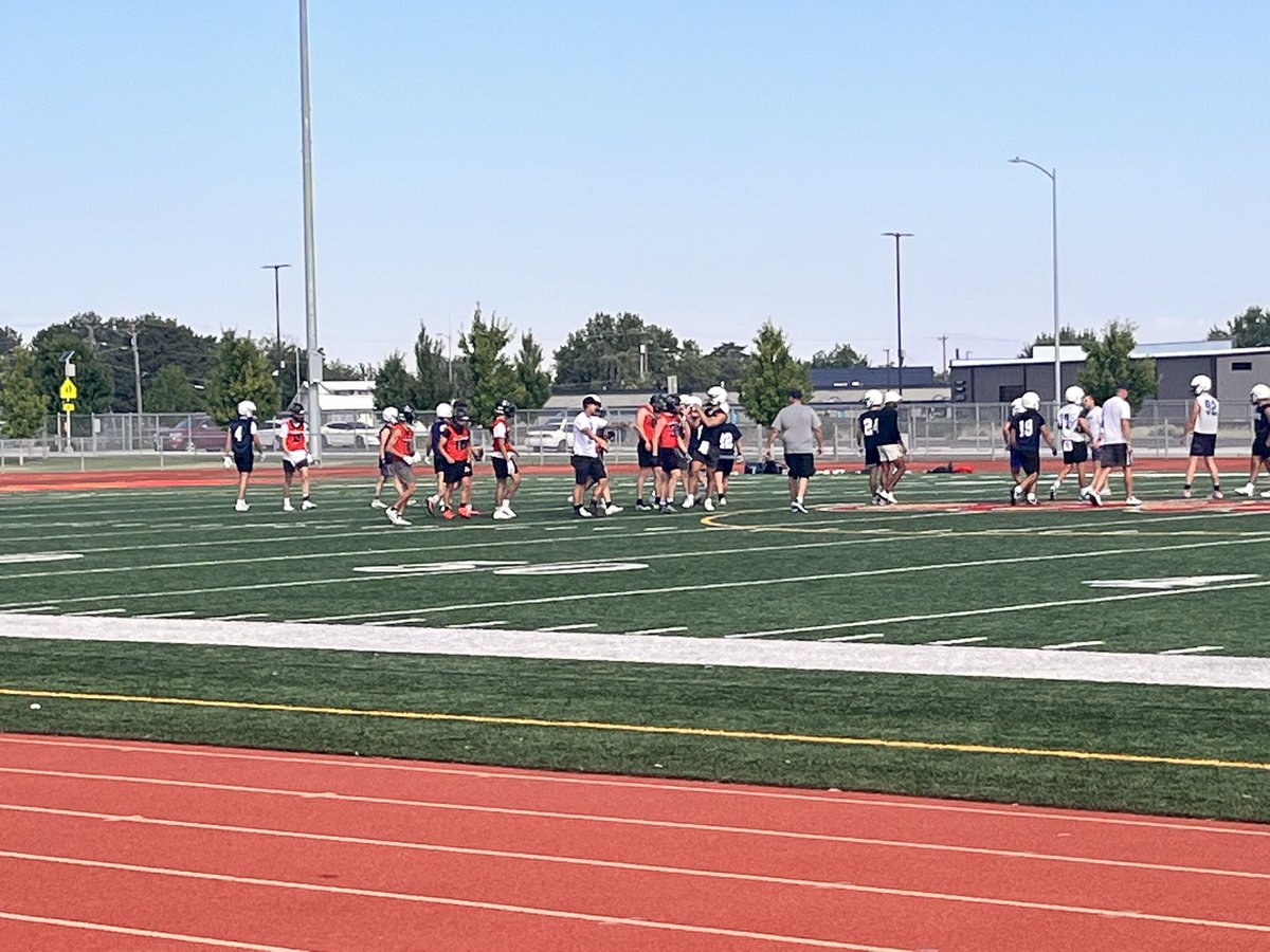 EvansRankings's tweet image. Beautiful morning for some 7-on-7 with Kamiakin, Southridge, Chiawana, and River View