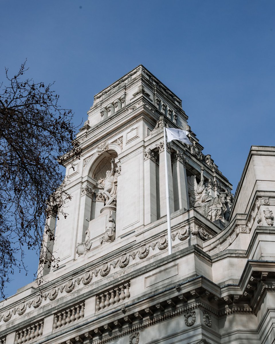 FSTowerBridge's tweet image. Where history, modernity, and luxury all cross paths ✨ 

As seen through the lens of @/bradenstanley. 

#fstowerbridge #fourseasons #historiclondon #cityoflondon #luxurylondon