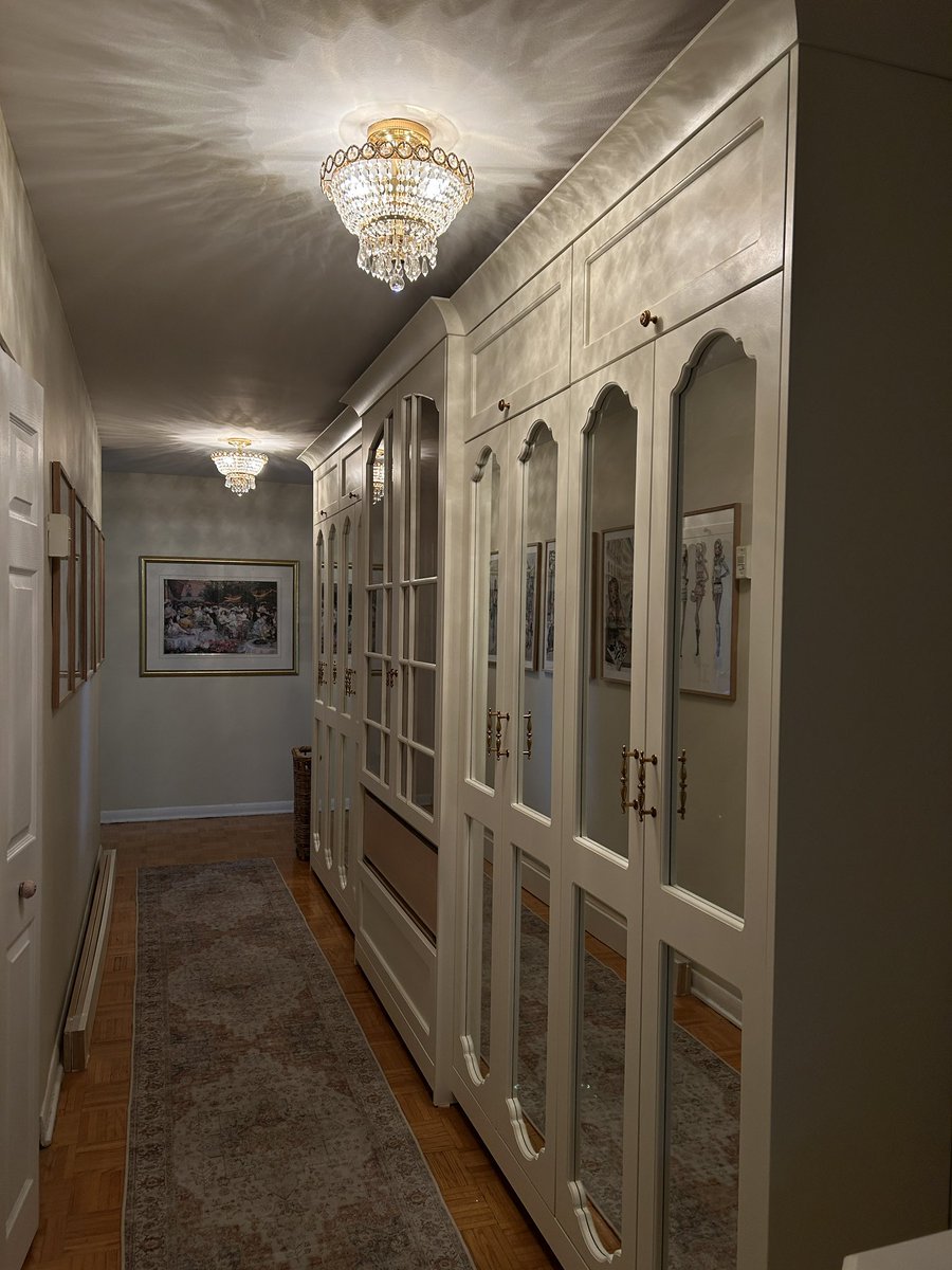 babooshke's tweet image. My poor dad, anytime I ask him to build me something it’s always incredibly oversized. 14x8ft cabinet, 7.2x5ft mirror, chandeliers & medallions huge fireplace surround, assembling my reupholstered bed