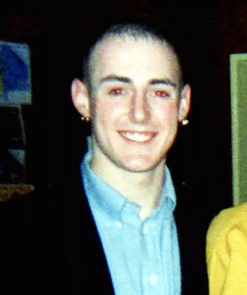 A chairde, 

Today, 22nd July, we remember with pride our esteemed former senior footballer, Gerard Lawlor, on the anniversary of his murder.  

Ní dhéanfaidh Gaedhil dearmad ort, go bráth na breithe 

The Gael will never forget you until the end of time.

NÉA 💛 🖤 💛