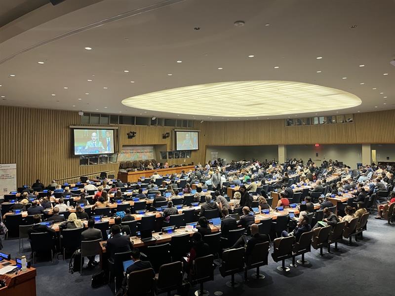 eclac_un's tweet image. 💬Our region’s interest rate payments on debt reach on average 70% of government spending on #education, 86% of spending on #health & 57% of spending on #socialprotection. As we have said, more than debt distress, the region faces developmental distress: @JoseMSalazarX at #HLPF.