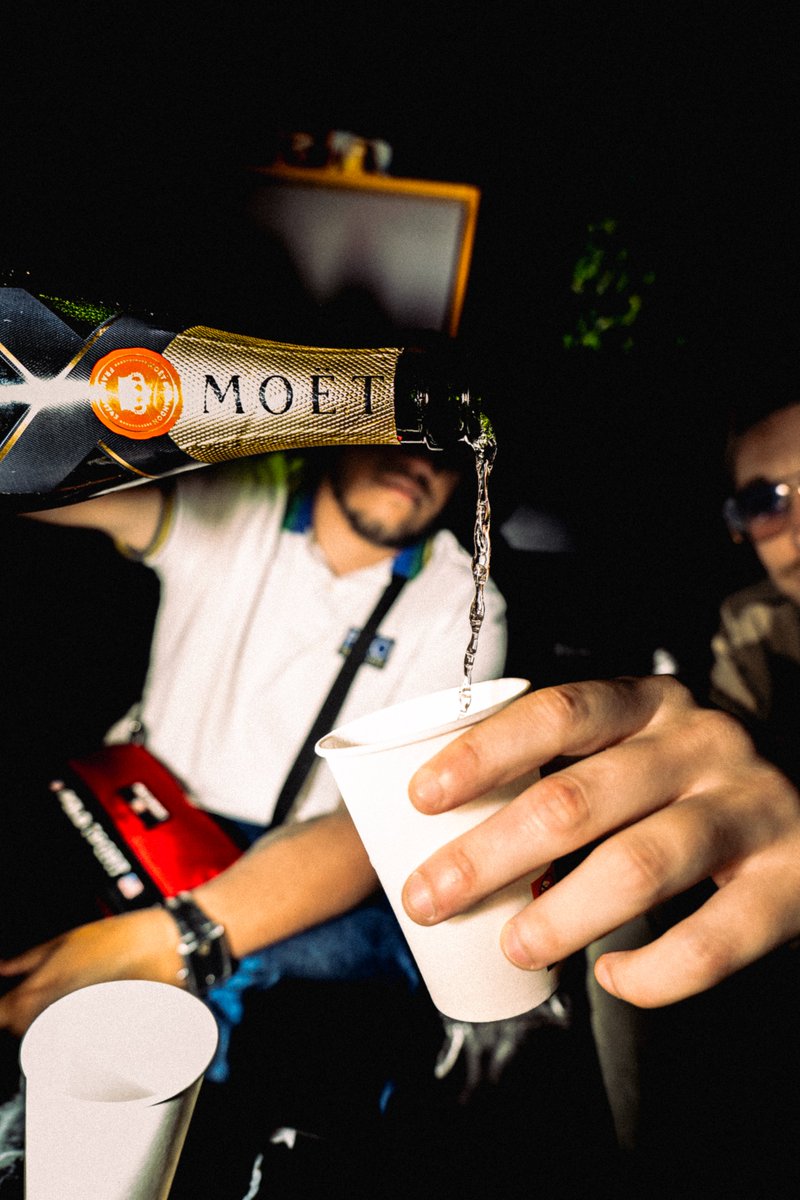 le tipi on merci bcp pour vos retours sur nos derniers diez on taff fort pour envoyer notre prochain projet d'ici la fin de l'année ❤️❤️
en attendant on a collaboré avec pas mal de frérots <a href="/OgBileNoire/">OG Kedy</a> <a href="/IamBigCarson/">Bien joué Carson ⏳</a> <a href="/skuro_god/">Skuro G</a> et on revient en août avec une très belle surprise !!