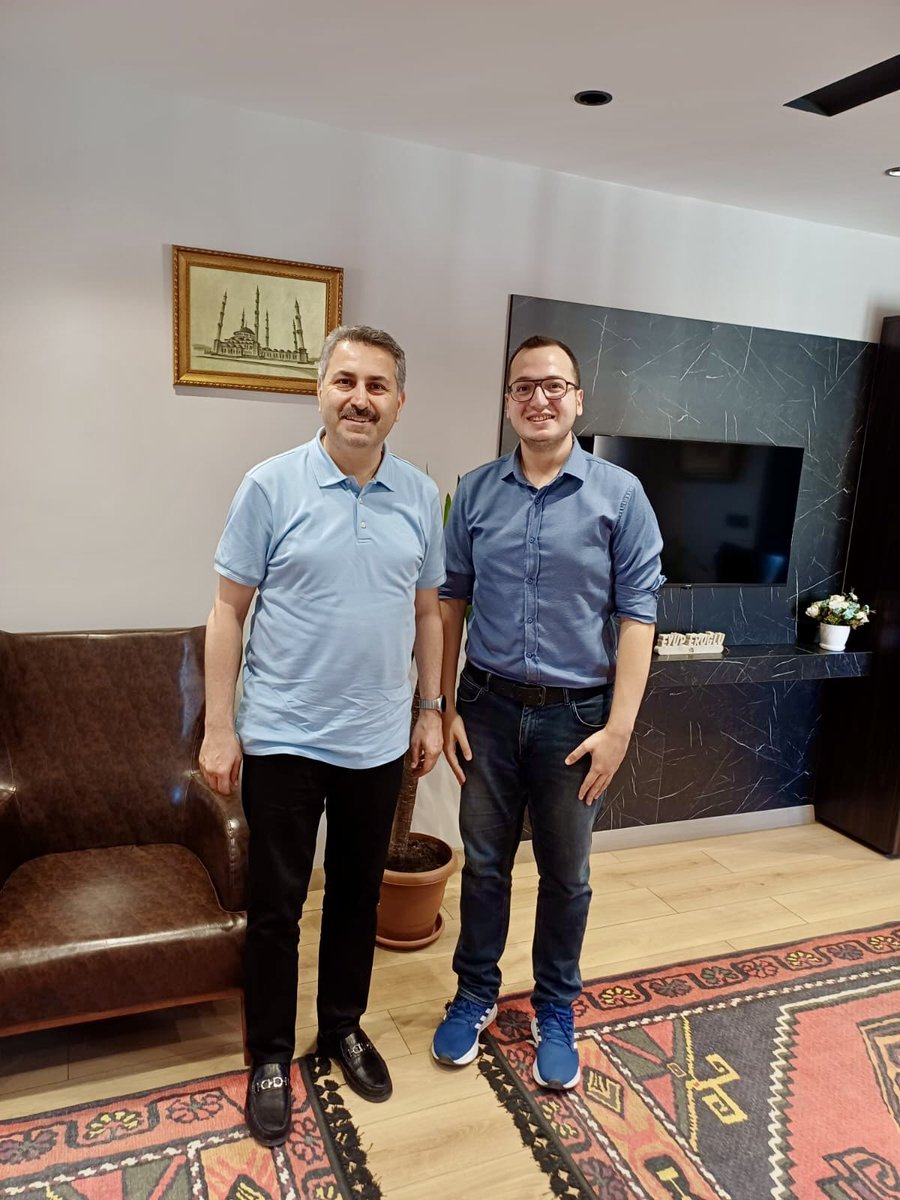 Ziyaretiyle bizleri mutlu eden kıymetli kardeşim Mehmet Pekdemir’e teşekkür ediyor, çalışmalarında üstün başarılar diliyorum.