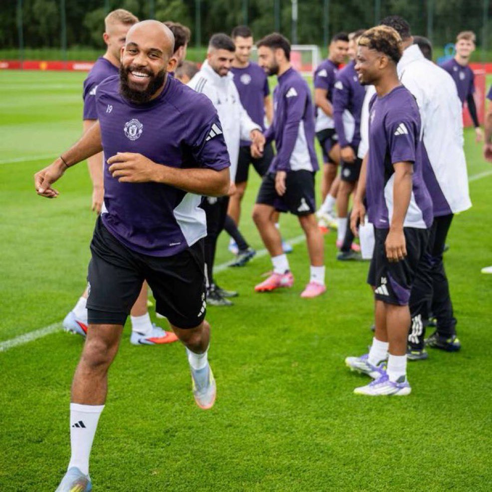 AmorimEra_'s tweet image. You can tell Bryan Mbeumo is buzzing to be here.