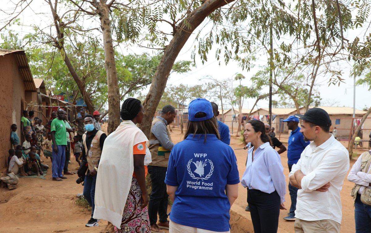WFP_Rwanda_CD's tweet image. 🙏Thanks to @LUinKigali for visiting Mahama camp to observe how their recent #humanitarian contribution benefits newly arriving asylum seekers, and see how WFP &amp;amp; partners work to improve refugee livelihoods &amp;amp; self-reliance through income generating activities like fish farming.🐟