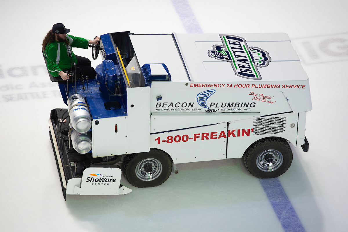 SeattleTbirds's tweet image. Honk honk! The @ShoWareCenter is looking for more ice crew members!
Be part of top-notch crew that prepares and maintains our ice during the season! Training provided.
Apply here -> bit.ly/4f35JjQ