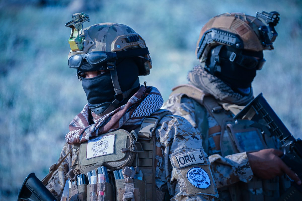 AfghanistanCnpa's tweet image. د کورنیو چارو وزارت د نشه يي توکو پر وړاندې د مبارزې معینیت ځانګړې عملیاتي قطعې مجاهدینو پیغام:
موږ د عالیقدر امیرالمؤمنین حفظه الله فرمانونه پلي کول پر خپل ځان واجب ګڼو او د نشه يي توکو په برخه کې هر ډول مبارزې ته چمتو یو.