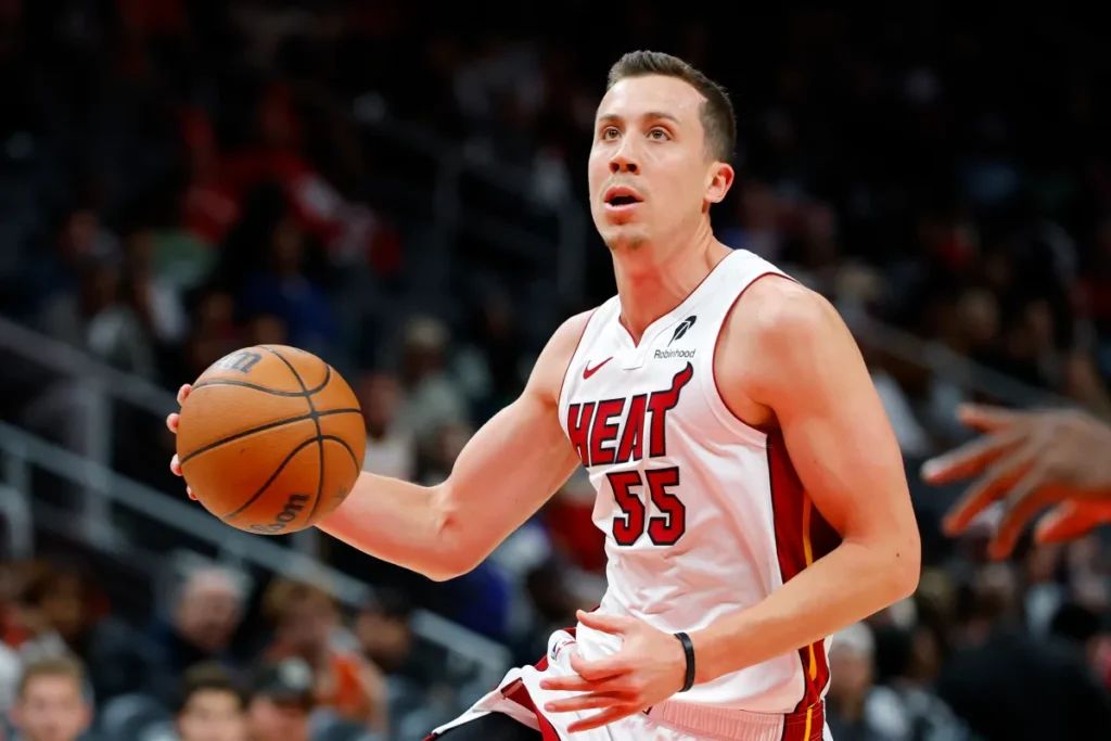 AhnFireDigital's tweet image. Sharpshooter Duncan Robinson opened up about dealing with anxiety in @TheAthletic:

“I’ve always had this anxiety of like, ‘Am I good enough? … I sort of feel my superpower has sort of existed in that space of, ‘I haven’t really achieved anything yet.&apos;”