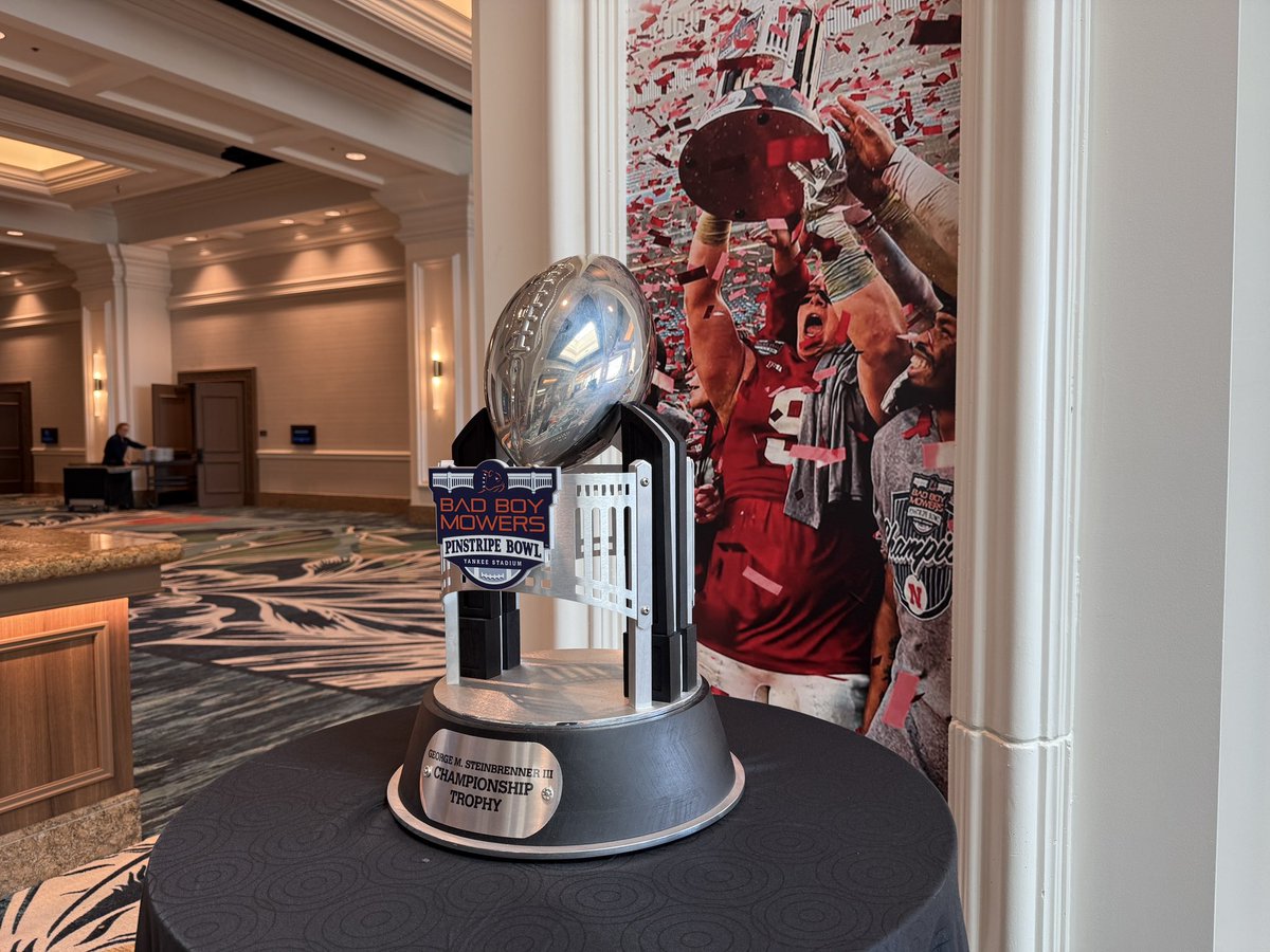 ChaseMatteson's tweet image. 📍 Mandalay Bay
🏈 Big Ten Media Days
Media days are here! Matt Rhule talks for the #Huskers at 2:30 P.M. on the main stage.
(@1011_News, @kevinsjuts)