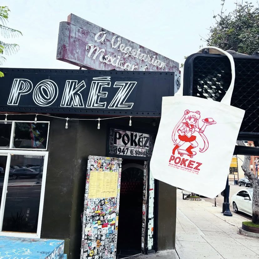 NowOrNeverComic's tweet image. Welcome to Comic-Con! A lot of you are visiting from out of town so we wanted to shout out some of our fav spots:
Super7
Pokez
Hey Books!
FeelIt Records
Bards & Cards
TNT Pizza
Normal Records
Tito Rick’s Garage
Hodads
Village Cafe
Coin Op
SD isn’t just the convention center! 💙