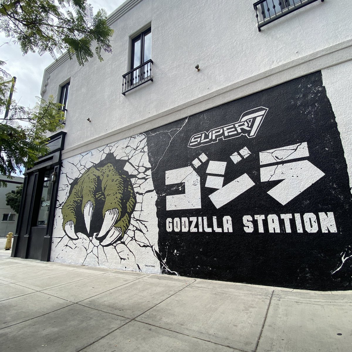 NowOrNeverComic's tweet image. Welcome to Comic-Con! A lot of you are visiting from out of town so we wanted to shout out some of our fav spots:
Super7
Pokez
Hey Books!
FeelIt Records
Bards & Cards
TNT Pizza
Normal Records
Tito Rick’s Garage
Hodads
Village Cafe
Coin Op
SD isn’t just the convention center! 💙