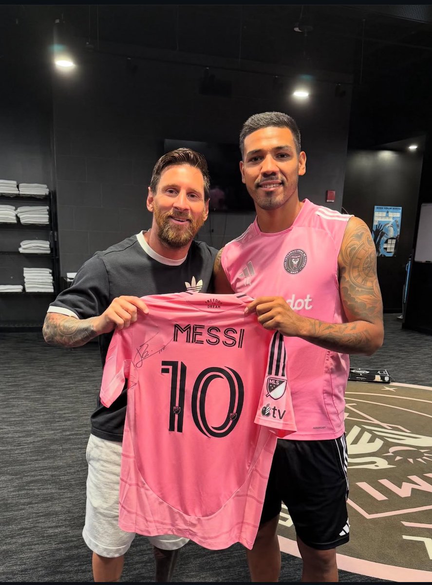 Intermiamicfhub's tweet image. 🚨David Martinez via IG: “A pleasure to share the court with you. THANK YOU 🙌🏻
THE BEST OF ALL TIME”🐐🔟