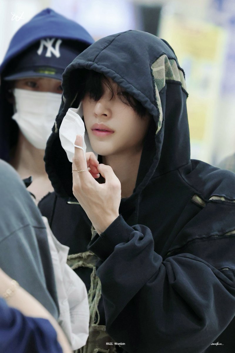 wantbin_'s tweet image. 250722 
오늘도 고생많고 공연 화이팅uwu🥺
#라이즈 #원빈