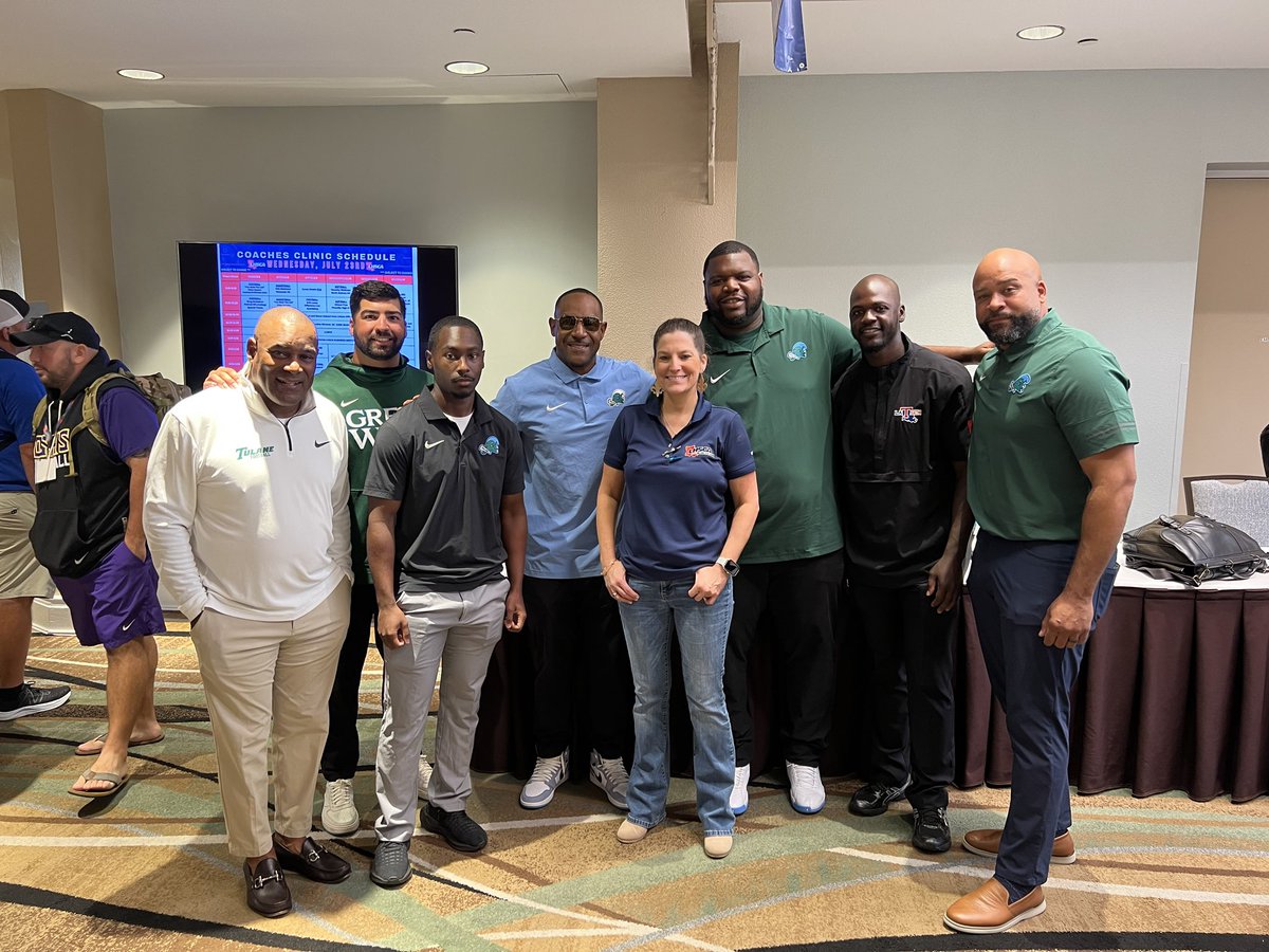 CoachSchexTU's tweet image. Always great seeing the high schools coaches in OUR great State! You guys continue to develop some of the BEST talent in the country.
Huge thank you to the LHSAA for having us today!
#RollWave
