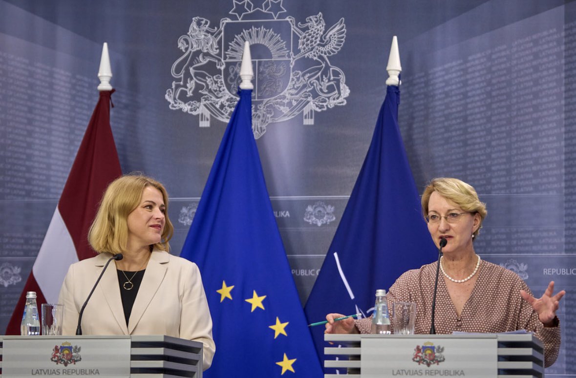 Dace Melbārde (@dacemelbarde) on Twitter photo 🔊Ar Rīgas domi kopīgi strādāsim, lai nākamgad pieteikšanās sistēma uz 10.klasi pamatskolas beidzējiem darbotos daudz raitāk. Vienlaikus jāturpina darbs pie izglītības kvalitātes vienmērīgas celšanas visā valstī. Paldies <a href="/EvikaSilina/">Evika Siliņa 🇱🇻🇺🇦</a> par jautājuma aktualizēšanu! 🔊Ar Rīgas domi kopīgi strādāsim, lai nākamgad pieteikšanās sistēma uz 10.klasi pamatskolas beidzējiem darbotos daudz raitāk. Vienlaikus jāturpina darbs pie izglītības kvalitātes vienmērīgas celšanas visā valstī. Paldies <a href="/EvikaSilina/">Evika Siliņa 🇱🇻🇺🇦</a> par jautājuma aktualizēšanu!
