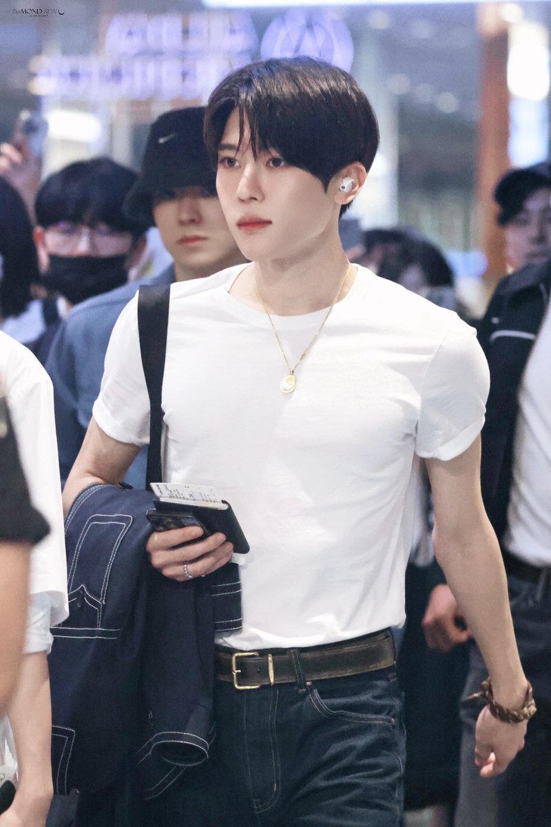 DerMond_SION's tweet image. 20250723
HND🛫

#시온 #SION #シオン
#NCT #NCTWISH
