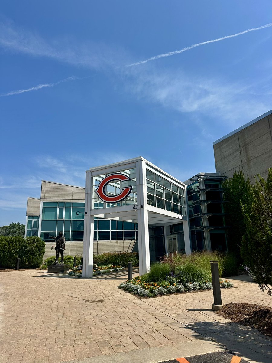 KRoseSharkey's tweet image. … and just like that, we’re back in session at Halas Hall.