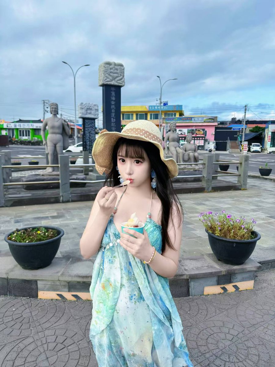 Aleena tweet media